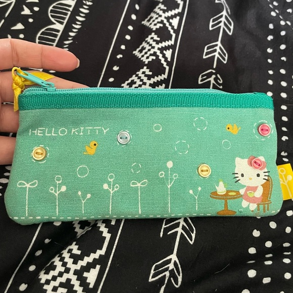 • 2004 HK Pencil Pouch • - Picture 10 of 10